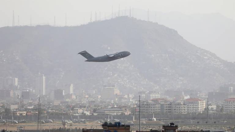 Reportan a un soldado muerto y tres heridos tras tiroteo en aeropuerto de Kabul