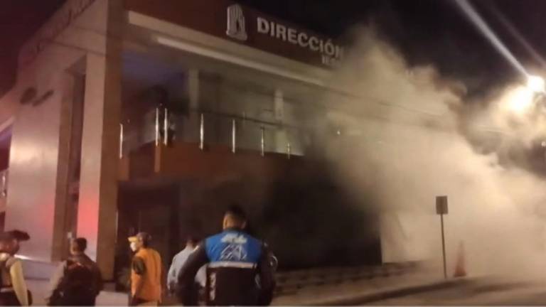 Investigan incendio en oficinas administrativas del IESS en Portoviejo