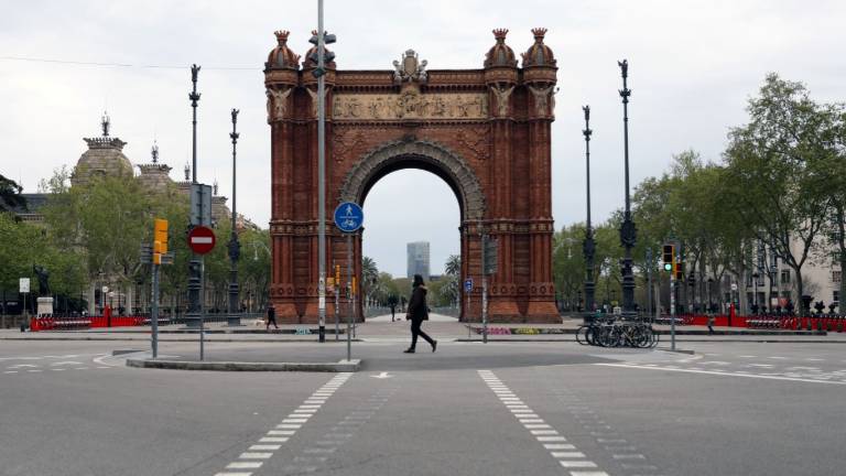 España prevé extender el confinamiento hasta mediados de mayo