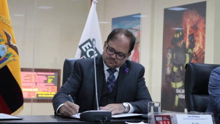 Cuenta en X de John Reimberg Oviedo, el nuevo ministro del Interior, fue suspendida tras enfrentamiento con Luisa González