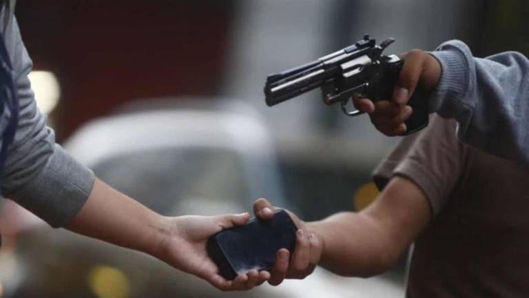 Mujer reclama inacción policial durante un asalto en Guayaquil