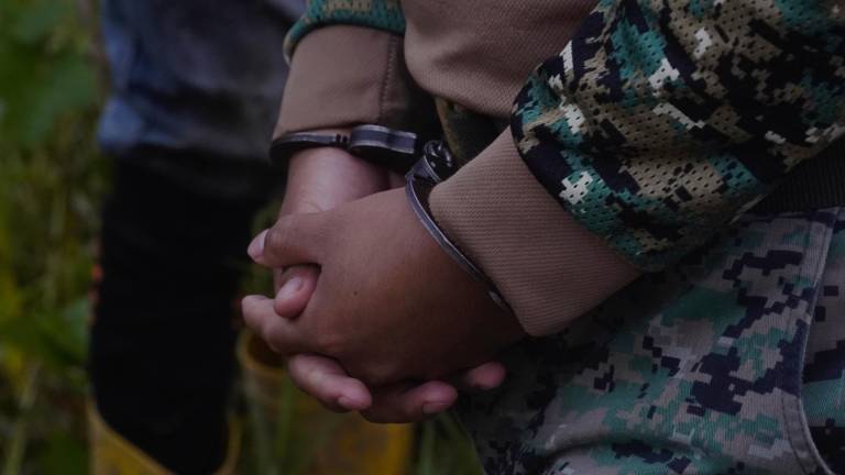 Detienen a 16 militares tras allanamientos por presunta venta de información