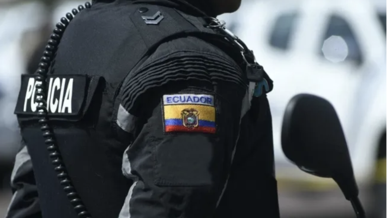 El sargento de la Policía solicitó 500 dólares para entregar una moto.
