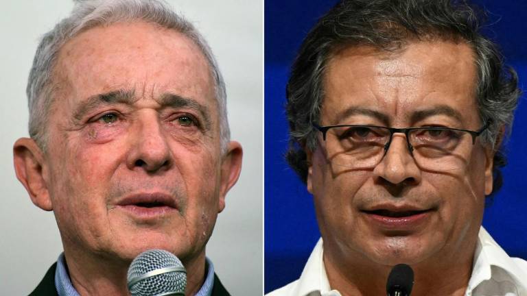 El expresidente colombiano Álvaro Uribe y el presidente de Colombia, Gustavo Petro.