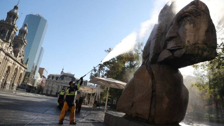 Santiago de Chile inicia confinamiento total