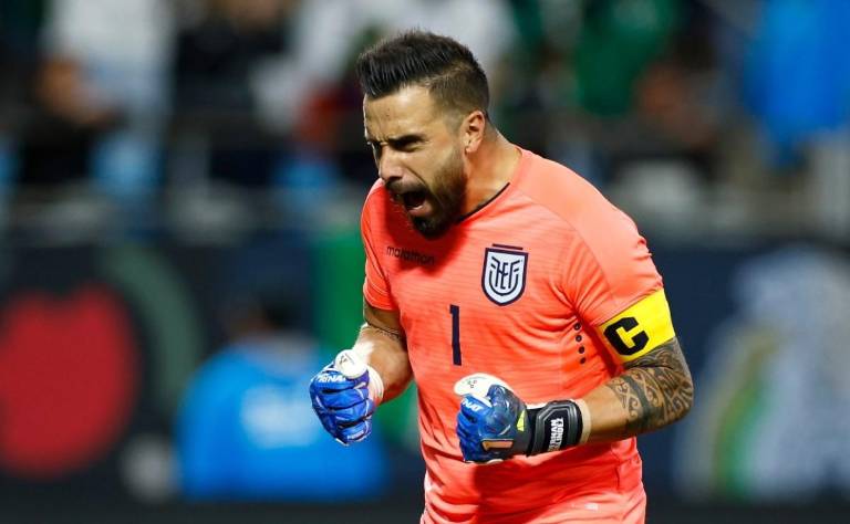 $!El portero de Huracán, a pesar de sus 37 años, es considerado como el que más ha salvado a su selección en estas eliminatorias.