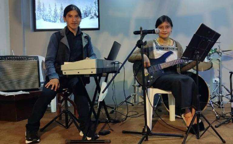 $!Ñusta junto a su hermano Inti.