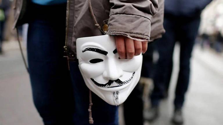 Anonymous afirma haberse infiltrado en el Banco Central de Rusia y advierte que publicará documentos clasificados