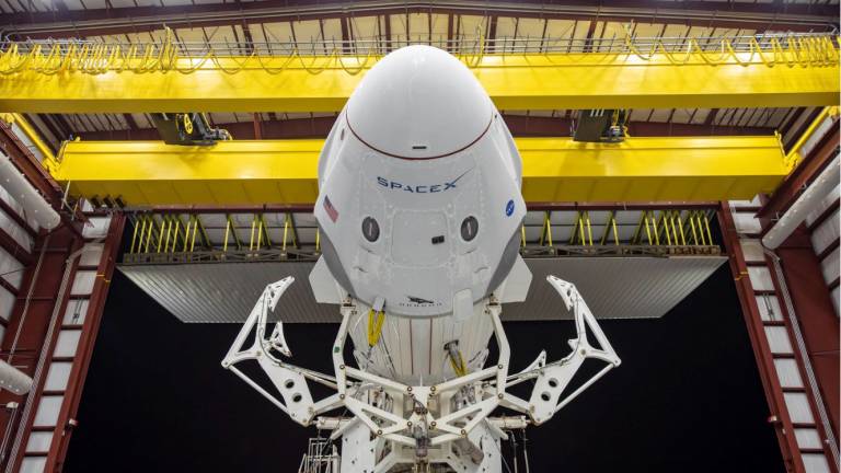 SpaceX se prepara para enviar astronautas al espacio por primera vez