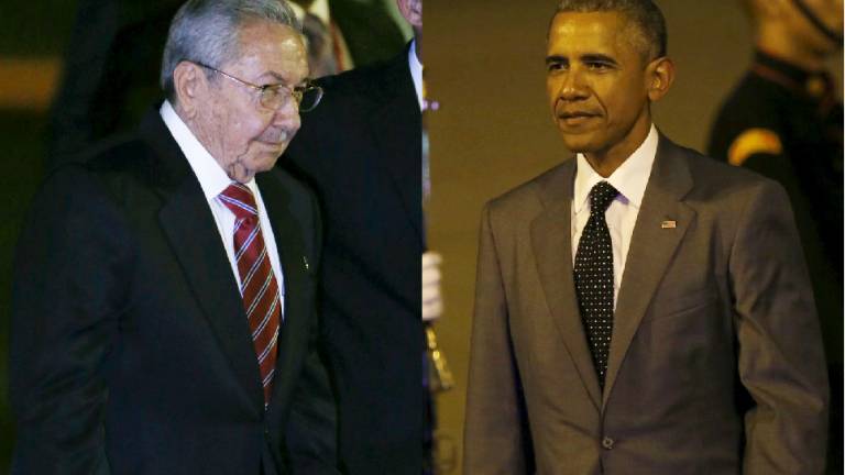 Obama y Raúl Castro en histórico encuentro, símbolo del deshielo Cuba-EEUU