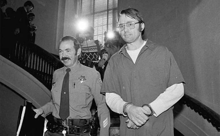 $!Vivió 7 años secuestrada por una pareja que la encerraba todas las noches en un ataúd: la historia de Colleen Stan