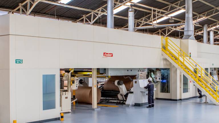 La industria nacional contribuye con el sostenimiento económico