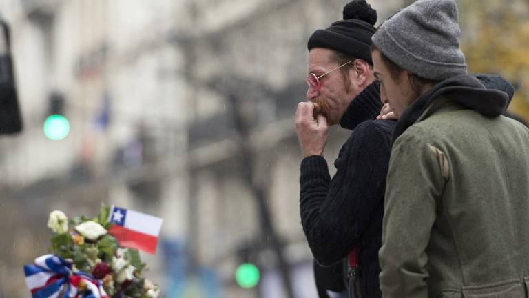 Eagles of Death Metal recuerdan a las víctimas en el Bataclan