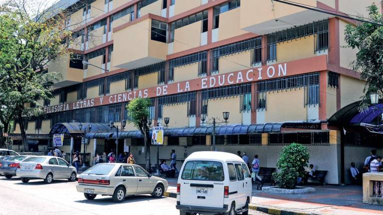 Comisión Interventora busca llevar a la Universidad de Guayaquil a la categoría A