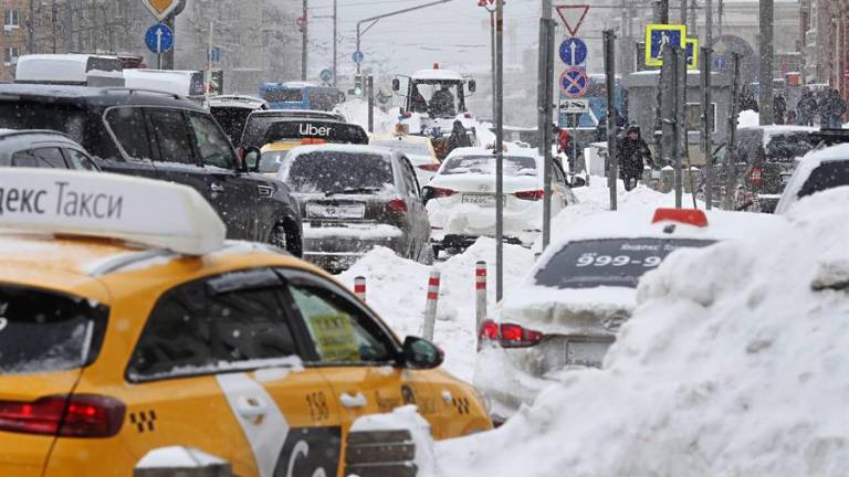Una &quot;nevada apocalíptica&quot; sepulta Moscú bajo 56 centímetros de nieve