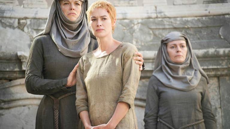 Cersei embarazada obliga a doble a rodar escenas de desnudo
