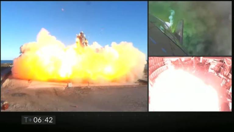 El momento en el que una gigantesca nave de SpaceX se estrella al aterrizar