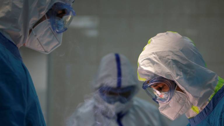 Gobierno dispone entrega de nombramientos definitivos al personal de salud que laboró durante la pandemia