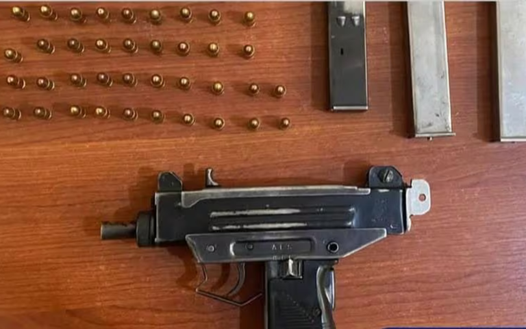 $!Armas con las que fueron detenidos los procesados.