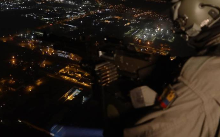 $!Fotografía de un operativo de control aéreo de las Fuerzas Armadas sobre Guayaquil, llevado a cabo a mediados de enero tras la declaratoria de conflicto armado interno dentro del país en contra del crimen organizado.