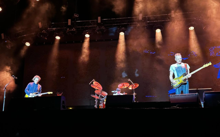 $!Sting junto al guitarrista Dominic Teller y el baterista Chris Maas.