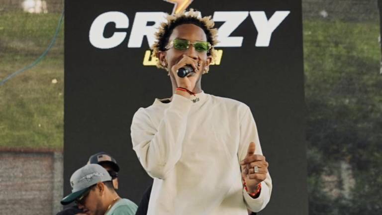 Cantante ecuatoriano Lil New resulta herido en ataque armado afuera de discoteca en Esmeraldas