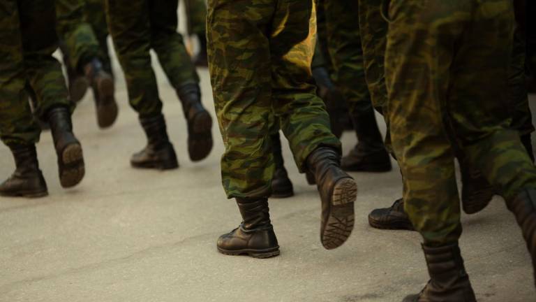 Tres militares resultan heridos durante operativo contra minería ilegal