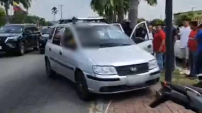 Ataque armado en La Aurora deja un muerto y un herido en plena vía