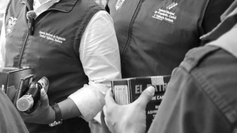 Capturan a falsos inspectores de la ARCSA que exigían dinero a negocios en Guayaquil