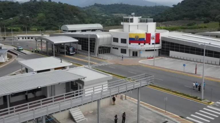 Ecuador reabre paso fronterizo con Perú en Loja que cerró hace seis meses por seguridad