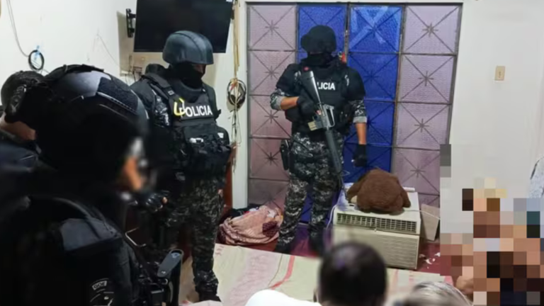 Detienen a sujeto que utilizó a las hermanas de su pareja para crear contenido de pornografía infantil en Guayaquil