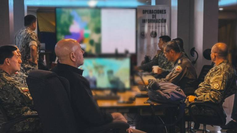 Fuerzas Armadas destruyen 'guaridas del terror' en Durán durante la primera noche del toque de queda