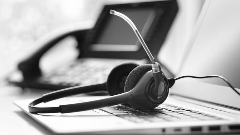 Condenan a 31 personas por extorsiones realizadas desde un call center en Quito