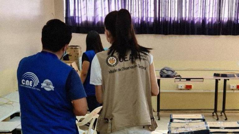 La misión de la OEA está compuesta por 77 personas de 21 países americanos. Foto: OEA