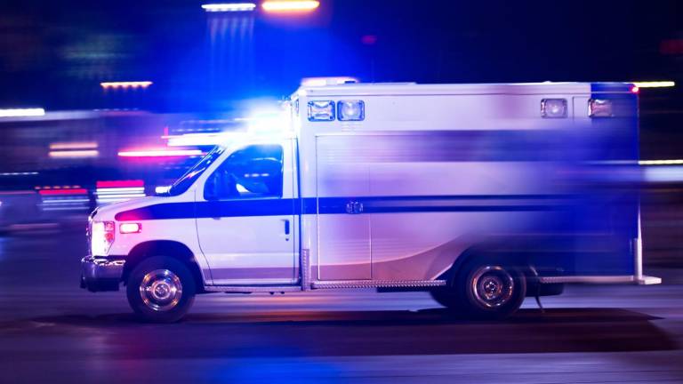 Manabí: Médico y conductor de ambulancia son asesinados a disparos en la vía Canoa-Jama