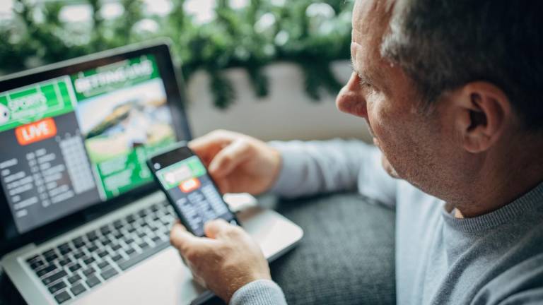 Operadores de pronósticos deportivos deberán reportar a la UAFE en Ecuador