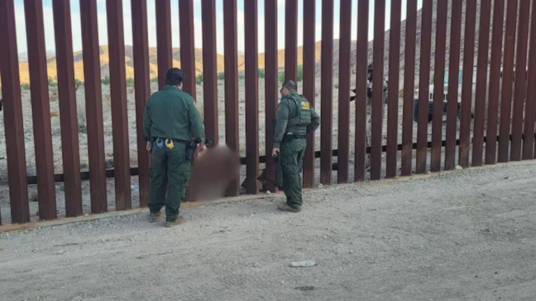 Ecuatoriana es hallada sin vida acompañada por su hija en la frontera entre Estados Unidos y México