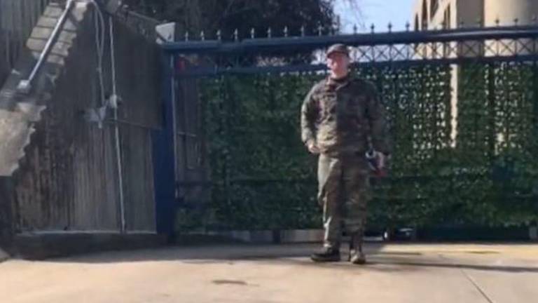 Muere militar estadounidense que se prendió fuego frente a la embajada israelí como protesta