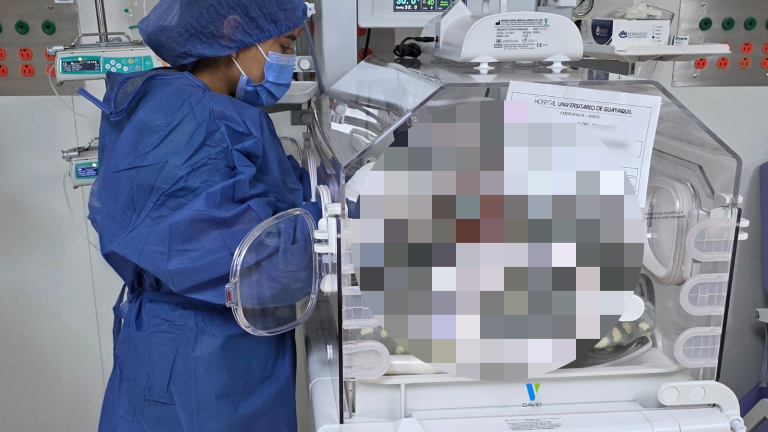 Colegio de Médicos del Guayas pide declarar en emergencia el sector de salud tras muerte de 12 neonatos