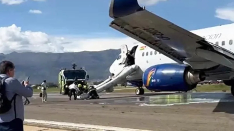 Principio de incendio en el 'avión bendito' que llevó al Papa Francisco