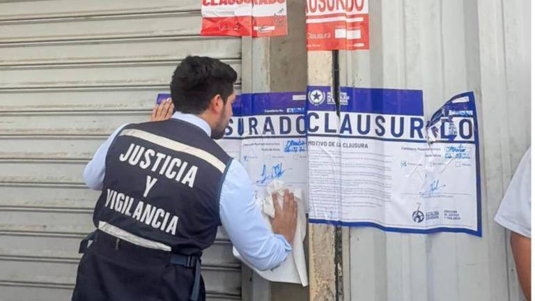 Operativo Pandora: ocho detenidos por extorsión, locales clausurados y armas decomisadas en Guayaquil