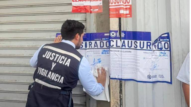 Operativo Pandora: ocho detenidos por extorsión, locales clausurados y armas decomisadas en Guayaquil