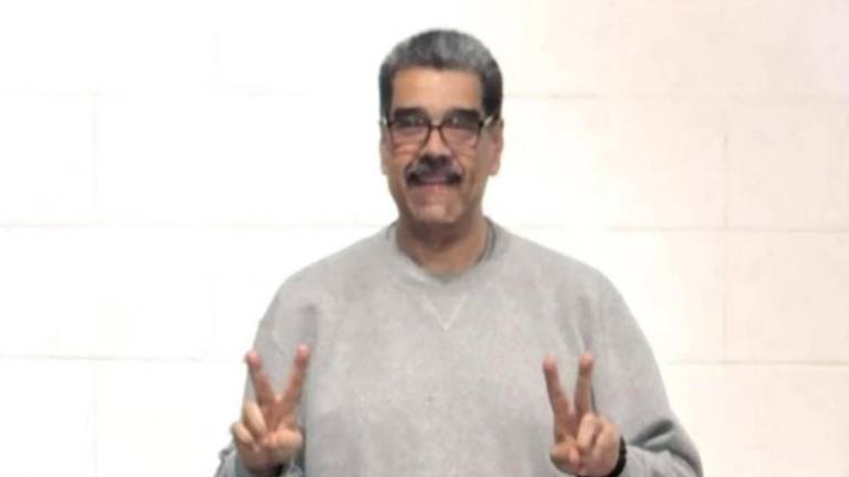 Estamos firmes, dice Maduro al publicar fotos desde prisión, tras acuerdo petrolero entre EE.UU. y Venezuela