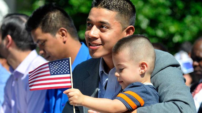 California, primer estado con seguro médico a indocumentados adultos en EEUU