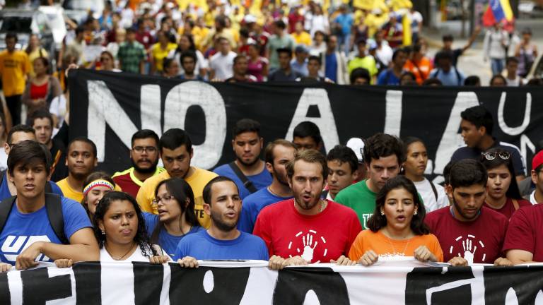 Asesinan a opositor venezolano en acto de campaña