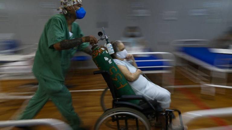 América Latina y el Caribe superan el millón de muertos mientras laboratorios prometen más dosis