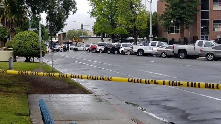Al menos tres muertos por un tiroteo en Fresno (California)