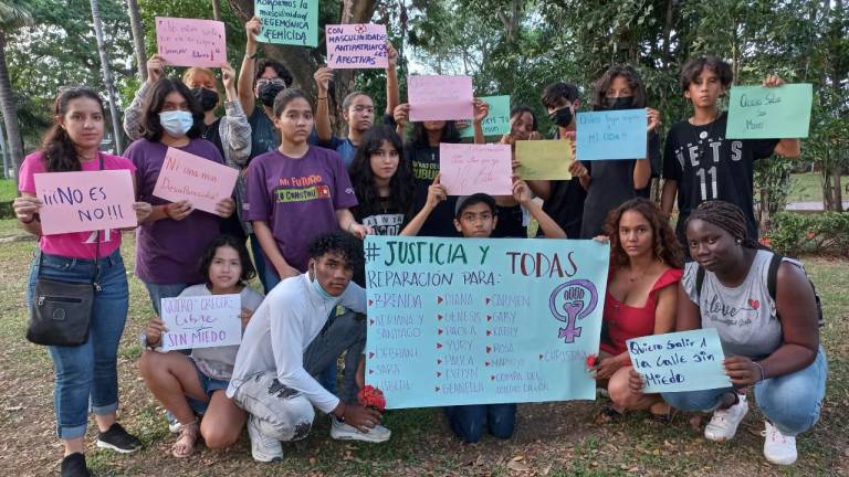 “Claro que EIS”: campaña que promueve la educación sexual en el sistema educativo de Ecuador