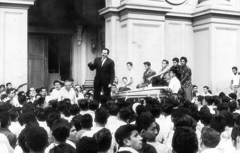 $!A inicios de los años 60, su primera Alcaldía de Guayaquil fue bien evaluada: “Se caracterizó por su vitalidad, honestidad y eficiencia, la ciudad adquirió un aspecto renovado de orden e higiene”, editorializó Vistazo.