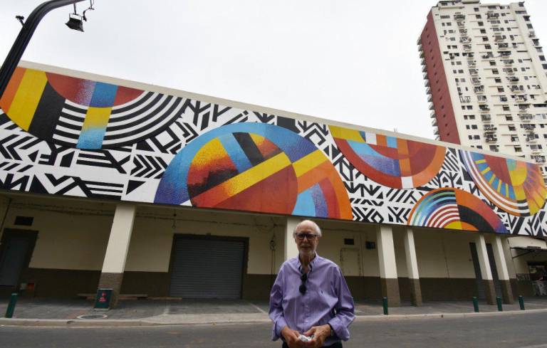 $!La obra “Nuestro Sol” fue realizada por Peter Mussfeldt. Se encuentra en las calles Panamá y Juan Montalvo, en el centro de Guayaquil.